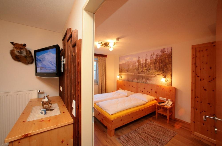 Bedroom 3, Aparthotel Waidmannsheil, Zell am See