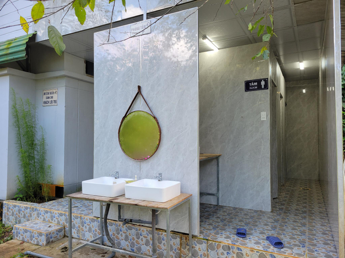 Bathroom, Lều glamping thác Pa sỹ, Kon Plông