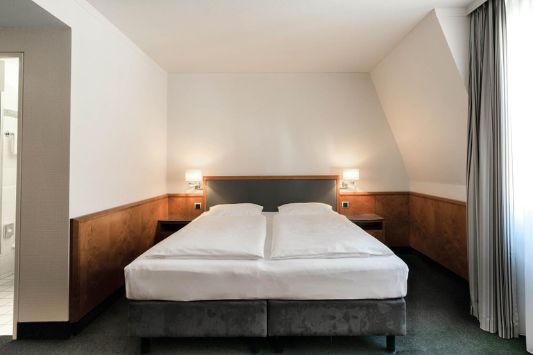 Bedroom 3, Seminaris Hotel Leipzig, Leipzig