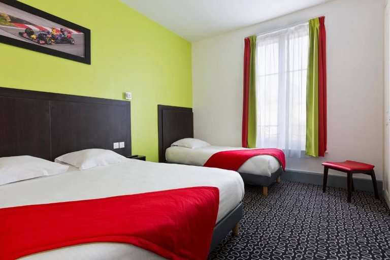 Bedroom 2, Enzo Hotels Contrexeville, Vosges