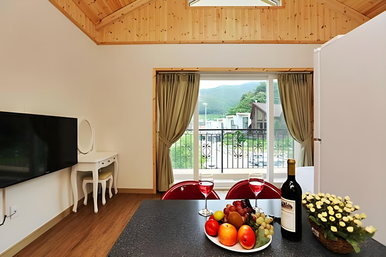2, Muju Island Pension, Muju