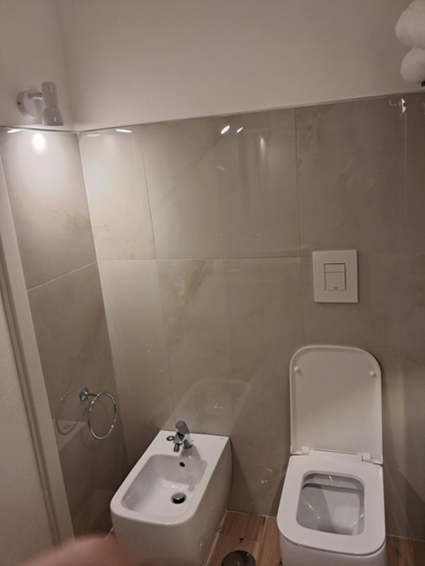 Bathroom 4, Domus SIRENA, Napoli