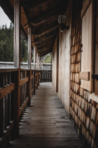 Others 4, Hirschhof Pfrein - Hideaway, Bolzano