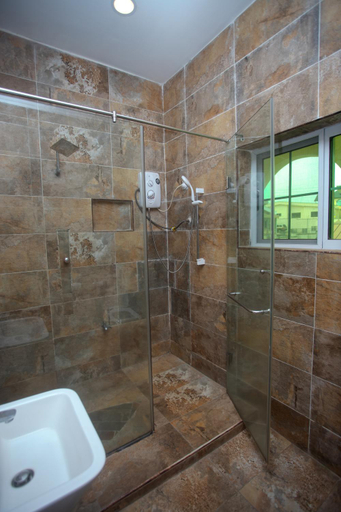 Bathroom 3, Labev Hotel, Kumasi