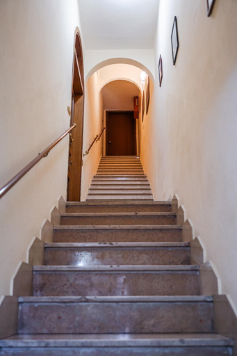 Others 4, B&B Daniela, Modena