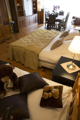 3, La Grange De Conde Chateaux Et Hotels Collection, Moselle