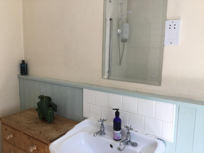 Bathroom 5, Victorian Period Central Home, Cambridgeshire