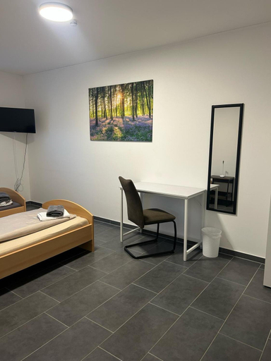 Others 3, Pension Imhof, Verden