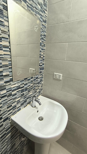Bathroom 5, Paradise Hill, Al-Ghurdaqah