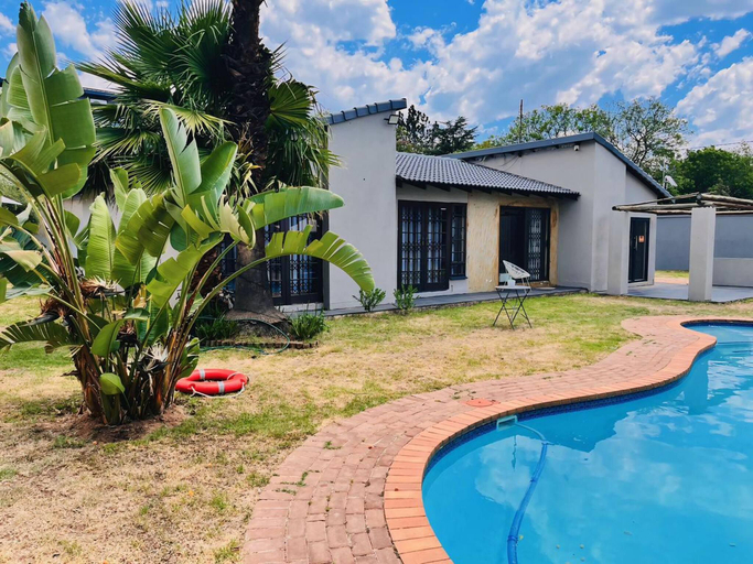 Swimming pool 5, Three Bedroom Pool Villa, City of Johannesburg