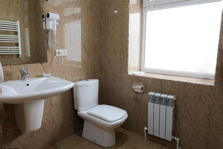 Bathroom 3, Park Resort Aghveran Hotel