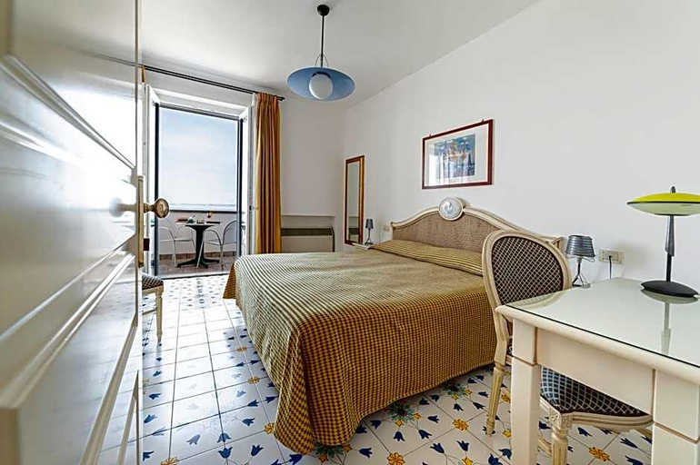 Bedroom 3, Terme Gran Paradiso Hotel, Napoli