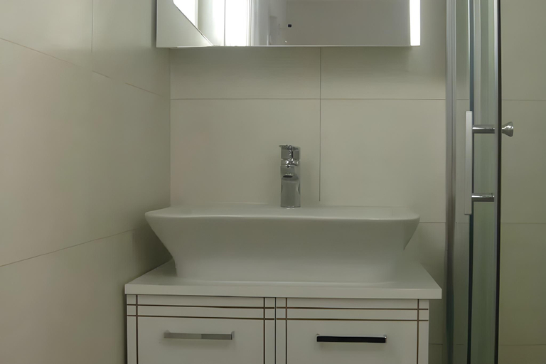 Bathroom 2, Jezera Apartments, Tisno