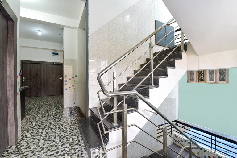 Public Area 2, FabHotel Soni Palace - Ujjain Railway Station, Ujjain