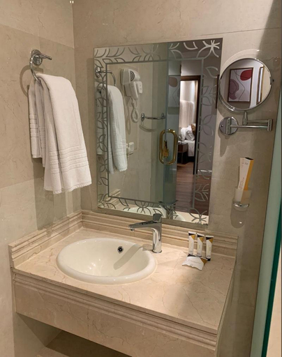 Bathroom 5, Smayah Residence, Riyadh