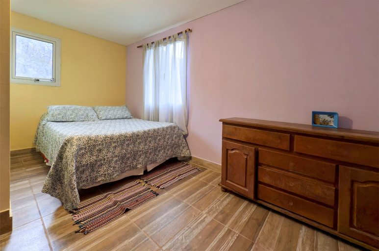 Bedroom 3, Hostel Familia de Campo, Lago Argentino