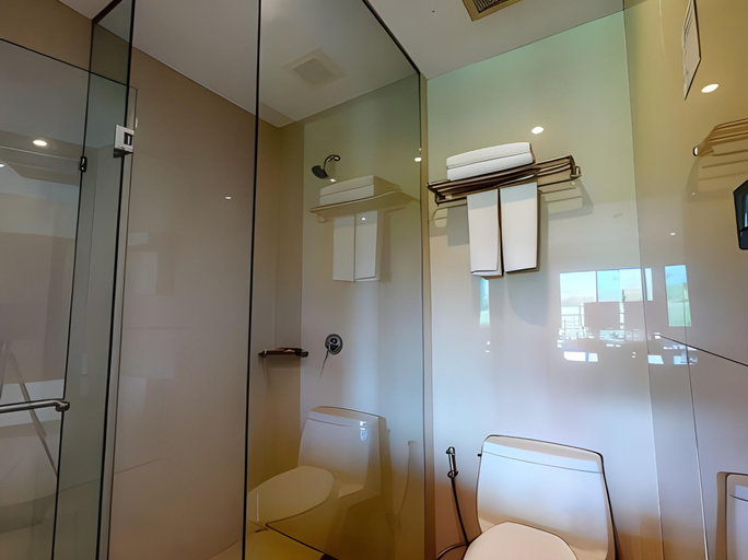 Bathroom 3, River Kwai Village Hotel, Sai Yok