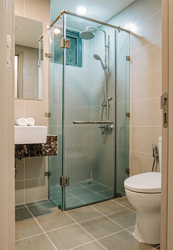 Bathroom, Louisa Vinh Hoi Apartment, District 4