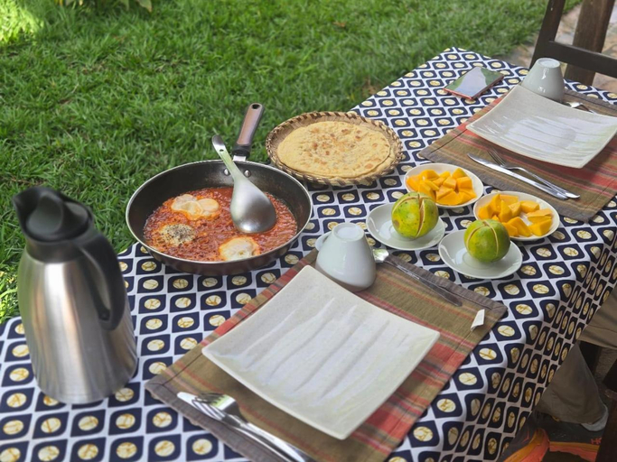 Food & Drinks 4, Burera Cottage, Burera
