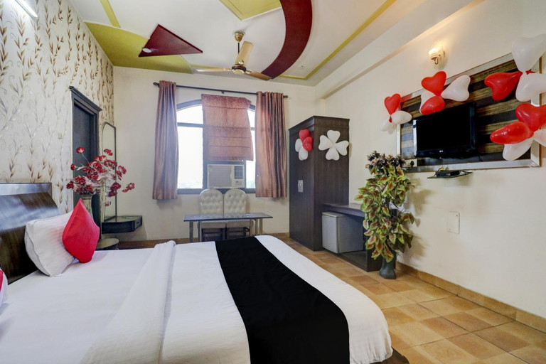 Bedroom, Hotel O Mukut Mahal, Meerut