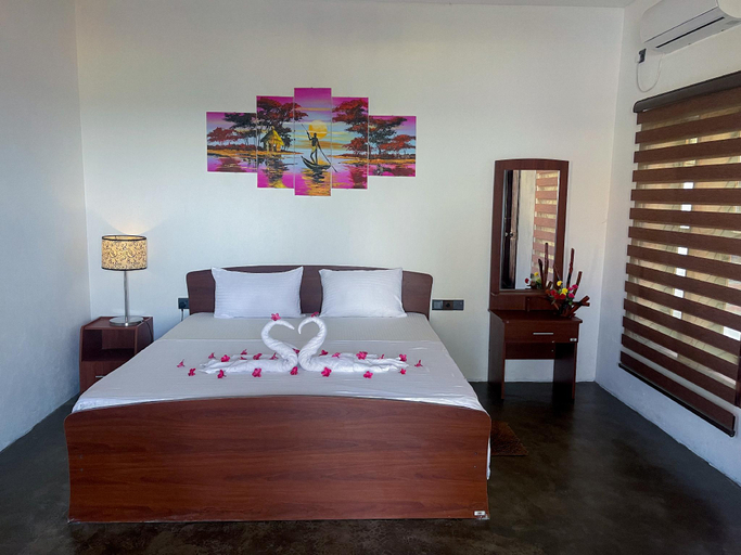 Bedroom 4, Whisky Point Surf Cabanas, Pothuvil