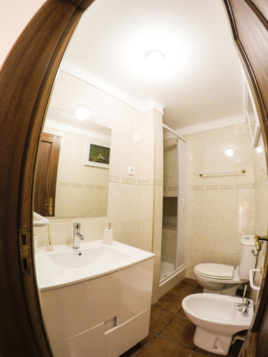 Bathroom 5, Casa da Avo Tina, Castelo de Vide