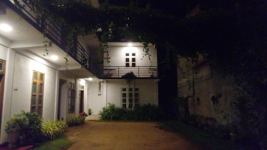 Exterior & Views 1, Lake Edge Resort, N. Palatha Central