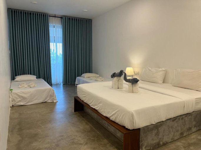 Bedroom 2, Sun N Sea Hotel, Habaraduwa