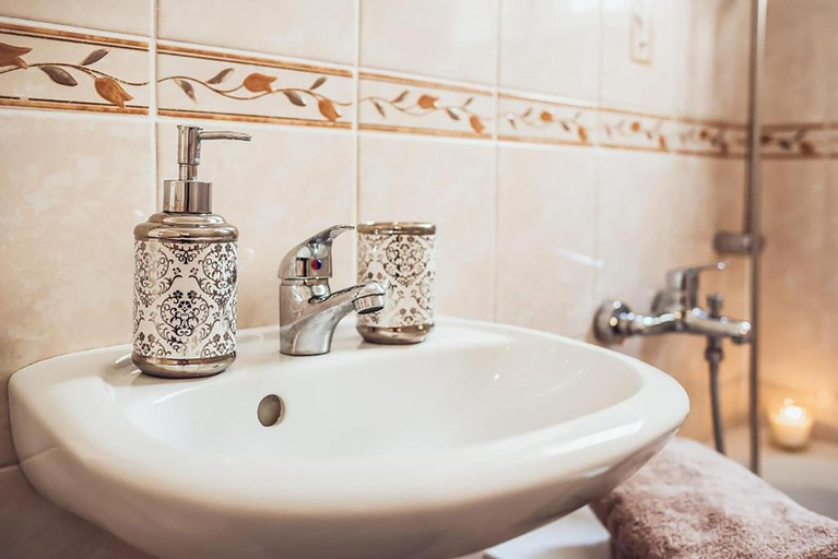 Bathroom 3, Skodova Apartments, Přerov
