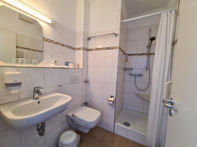 Bathroom 3, Zeitlos Hotel Garni, Ostholstein