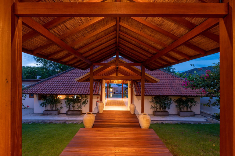 Exterior & Views, Villa Kimaya - 3BR Tropical Luxury Pool Villa in Canggu, Badung