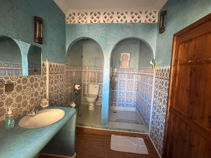 Bathroom 3, Les Etoiles du Ksar, Tiznit