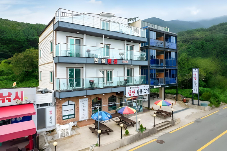 Exterior & Views 1, Geojedo Hansol Pension, Geoje