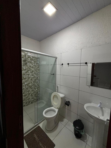 Bathroom 4, Sol lar hotel flats, Paragominas