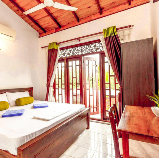 Bedroom 1, Aurelle Villa, Habaraduwa