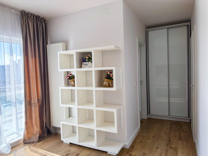Others 4, Luxury Belvedere, Municipiul Bucuresti