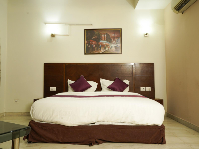 Bedroom 3, Lime Tree Hotel Gurgaon iffco Chowk Metro Station, Gurgaon