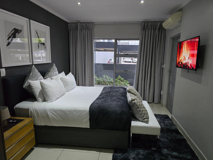 Bedroom 3, Sandton City Luxury Apartment, City of Johannesburg