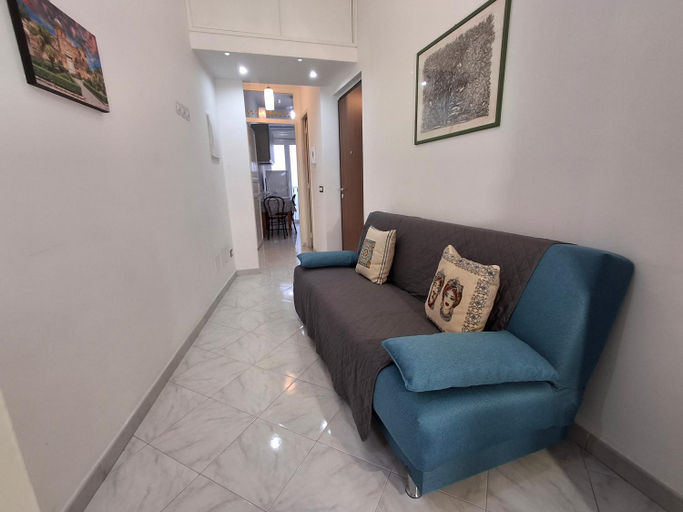 Others 5, Casa Maria Rosa Semplice, Palermo