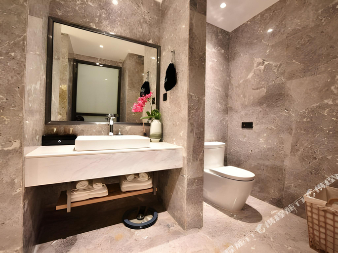 Bathroom 3, Dynasty Hotel (Shenzhen Futian Port), Shenzhen