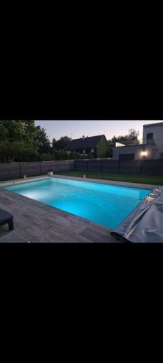Swimming pool 3, Chambre dans logement ⸱ Chez Ana, Sarthe
