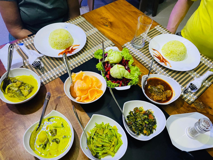 Food & Drinks 5, Rimaka Village, Hingurakgoda