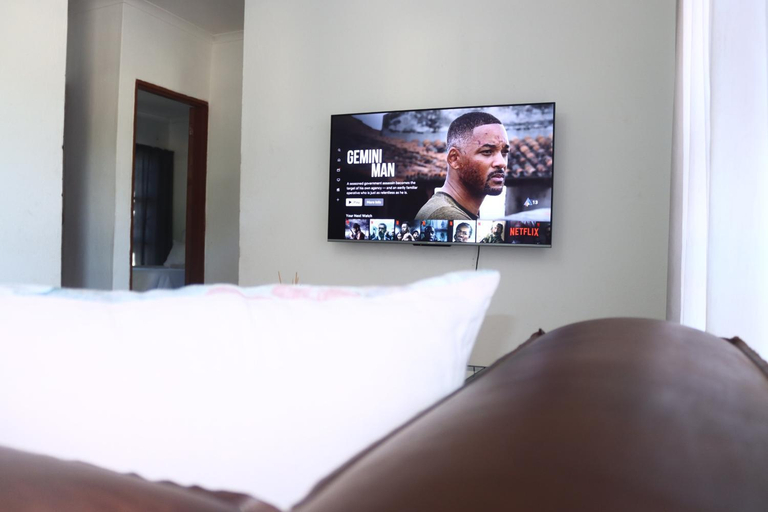 Bedroom 2, Alldays Sunset Lodge, Capricorn