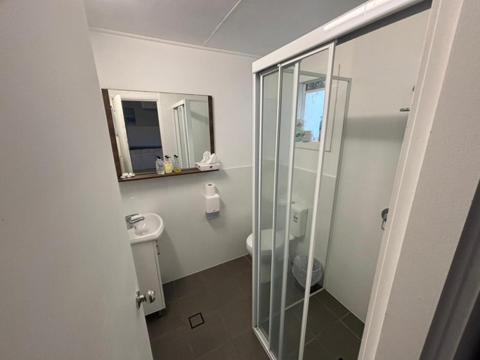 Bathroom 3, The Tree Motel, Eurobodalla