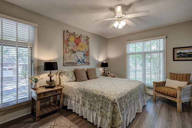 Bedroom 1, Huntington 7622, Beaufort