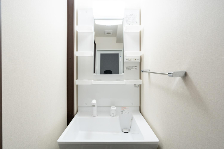 Bathroom 3, Lafesta Higashikomagata, Sumida