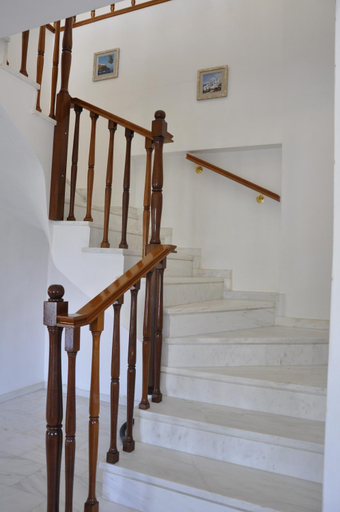 Others 3, Villa Elli, Peloponnese