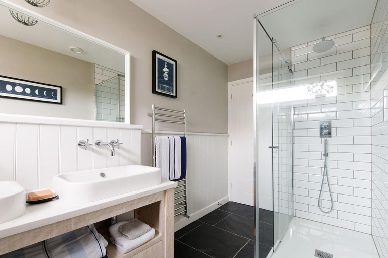 Bathroom 2, Hamptons Style Lux Beach House, West Sussex