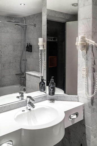 Bathroom 5, Pentahotel Kassel, Kassel