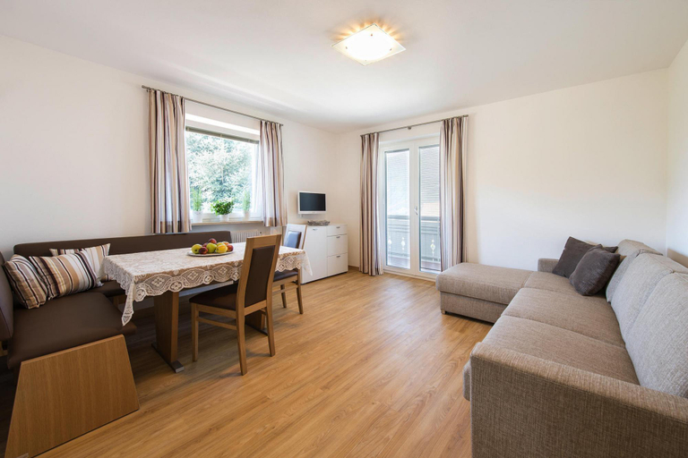 Others 4, Apartment in Dorf Tirol near Tirol Castle, Bolzano